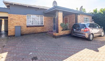 House For Sale in Kensington, Johannesburg