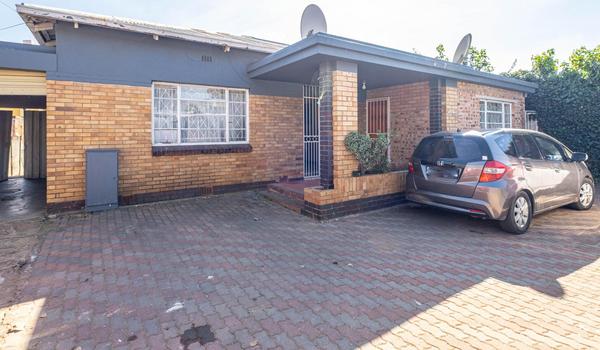 House For Sale in Kensington, Johannesburg