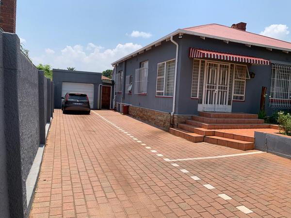 House For Sale in Kensington, Johannesburg