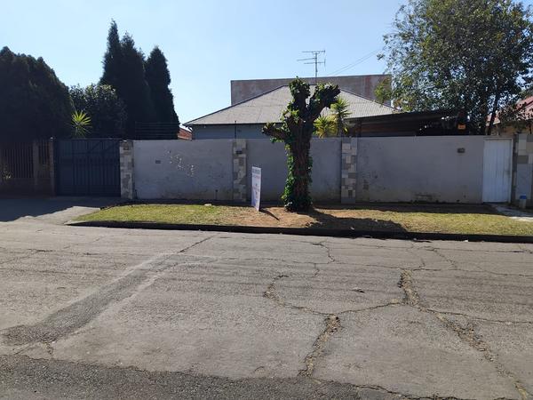 House For Sale in Malvern East, Germiston